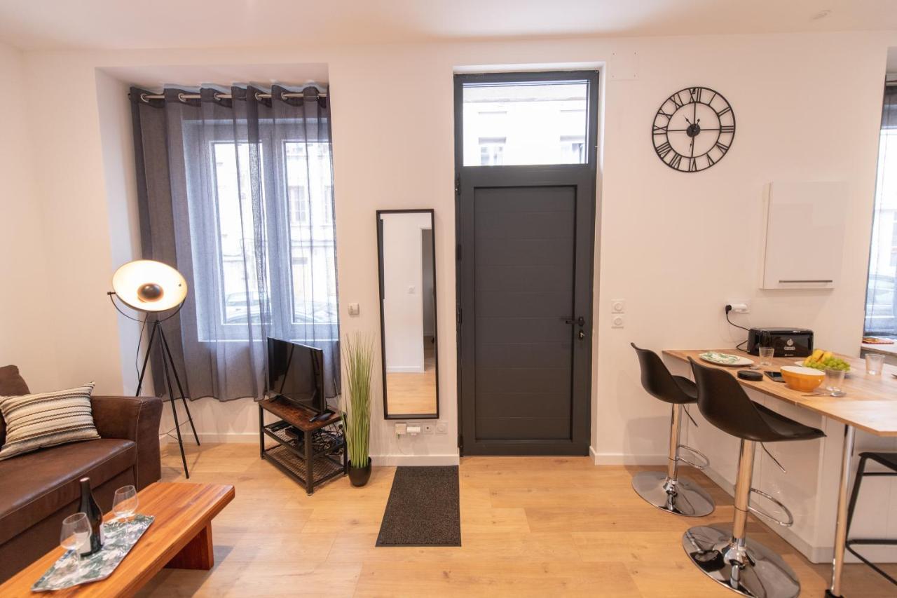 Kasa Loft Centre 2 - Wifi Et Tv - Confortable Et Stationnement Gratuit A Proximite Saint-Etienne  Exteriér fotografie